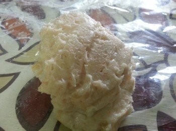 step2: 十元攪碎豬肉，向豬肉擋說加小小豬油，當你蒸完出來，有陣很香的鮮蝦味道