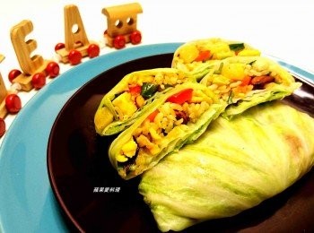 step15: 待高麗菜捲的底部呈恰恰（焦香）的狀態時，即可盛盤。