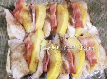 step4: 大火蒸10分、放上葱絲