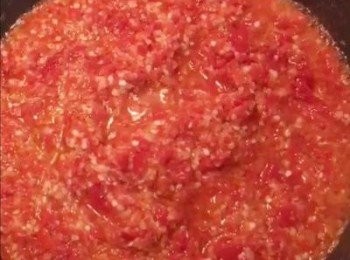 step11: 炒到油都出現辣椒色。