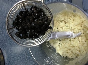 step3: 加入洗淨的豆豉打爛