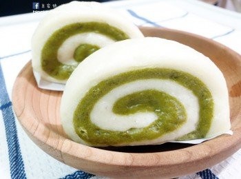 step7: 最後開火蒸15分鐘，新鮮熱辣的雙色抹茶饅頭就出籠了哦！