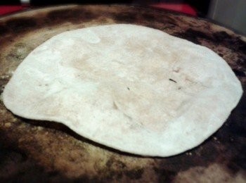 step6: 放在熱鍋上，每30秒反轉，約反四次即成！