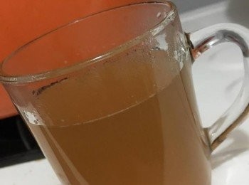 step6: 用隔篩隔渣，隔渣時可用湯匙輕壓，即成。