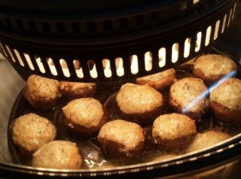 step5: 再轉235度波多2分鐘即可、倒掉多余的水份、備用