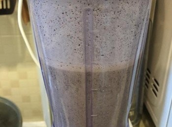 step3: 放入攪拌器拌勻後，