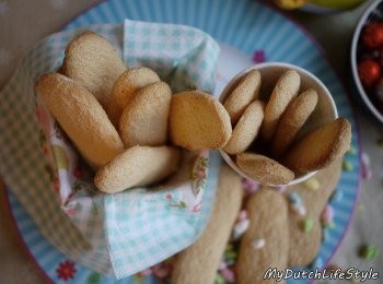 step6: 送入烤箱200度約10分鐘，烘培至表面呈現金黃棕色即可出爐，出爐後需稍微冷卻!