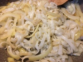 step7: 之後加入河粉再炒