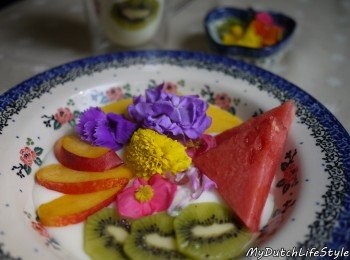 step5: 「花漾!水果優格」大碗共享版，真不想打亂這美麗舖陳，維他命CP值創新高!