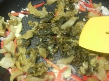 step11: 加入鹹菜爆香
