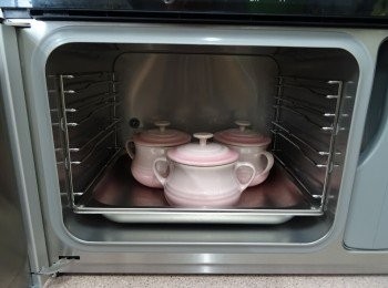 step5: 蒸燉兩個半小時，加少許鹽調味便完成。