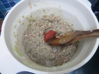 step6: 下茄膏炒勻