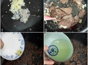 step2: 燒熱油鑊，加入蒜蓉、乾蔥頭蓉爆香
放入蒸熟的蝦糕，用鍋鏟壓散。
倒入紹興酒、油後熄火，
加入糖，再用慢火煮香蝦糕、邊煮邊炒炒至所有材料混合。