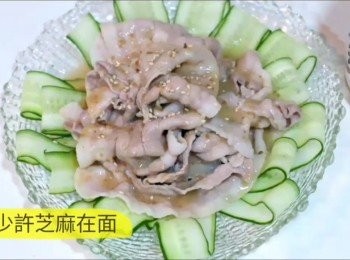 step6: 撒少許白芝麻在面便成。