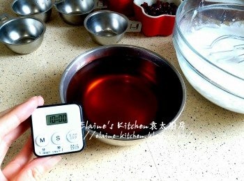 step3: 黃糖煮溶後盛起稍為待涼10分鐘