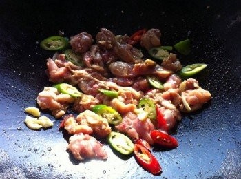 step3: 大火炒翻3分鐘左右。