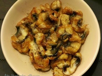 step5: 上碟後灑上山椒粉，趁熱吃啊！