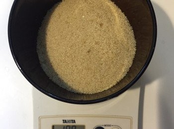 step4: 量好100克的黃糖