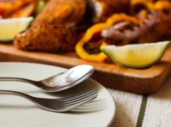 step9: 餐具組的設計帶點可愛的感覺，讓人用起來愛不釋手。