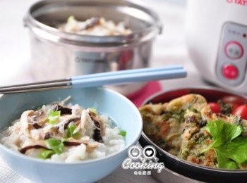 step7: 利用大同小電鍋，做出這道香噴噴的粥品，可以節省更多時間再準備更多的<span class="group_1">食材</span>炒菜，還可以悠閒的做個小菜搭配，是不是很棒呢?