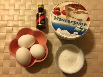step1: 先沖好咖啡1杯待涼;