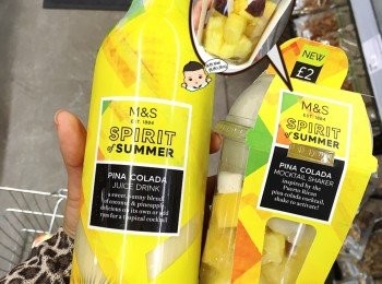 step2: M & S 更有盒裝水果，讓你自己在家鮮打 Pina Colada ，但我買來用作雪條當中的果肉
