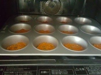 step6: 180度焗爐預熱。將整盆魚肉放入焗爐內焗13分鐘。