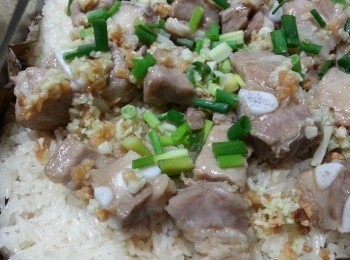 step8: 蔥切粒平均舖上,熄火焗2分鐘即可