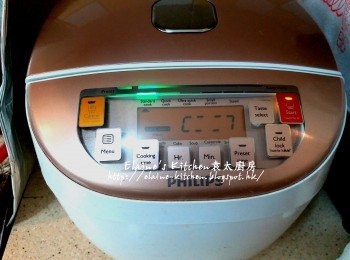 step2: 按煮飯製將紅豆煮軟(約1小時)