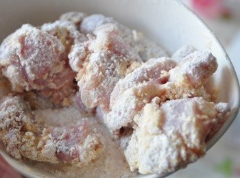 step4: 再均勻的沾裹太白粉