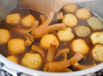 step4: 下所有魚蛋，用小火煮三分鐘