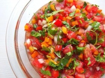 step6: 完成的莎莎醬要放冰箱半小時讓它入味會更好吃。