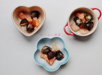 step3: 先將<span class="group_1">食材</span>配料置於烤盅。