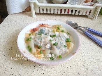 step15: 再放入鑊中用慢火蒸8分鐘 , 取出灑上蔥粒即可