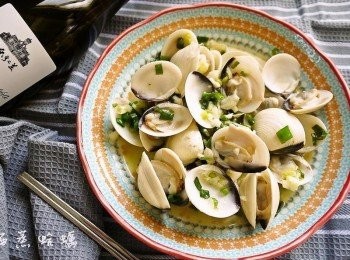 step5: 超美味的酒蒸蛤蠣連醬汁拌飯也很好吃唷^^喜歡吃辣 亦可加點辣椒