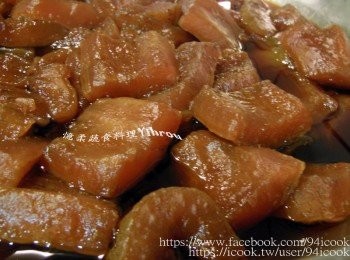 step3: 小火慢煮3小時甘甜美麗滋味~片片完整入口即化。