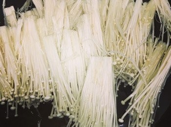 step2: 放清水浸泡5分鐘。