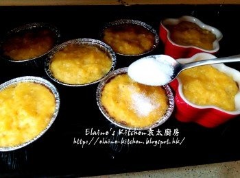 step12: 取出灑少許砂糖於布甸面 , 再入焗爐繼續用200C上火焗5分鐘至表面成金黃色