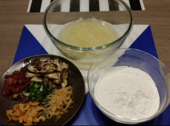 step4: 粘米粉+糯米粉攪匀
準備全部材料