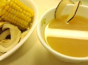 step4: 加少許鹽再煲一煲即可飲用。