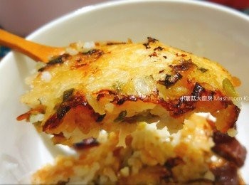 step4: 9. 準備好煲仔飯豉油，最後轉至WARM Mode，開餐啦!!