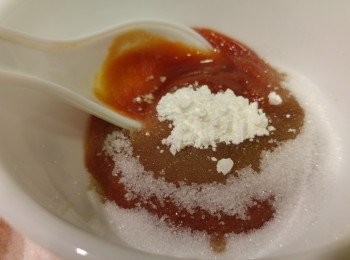 step2: <span class="group_2">茨汁</span>材料攪混備用。