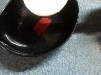step12: 橙紅粉用少許水開溶