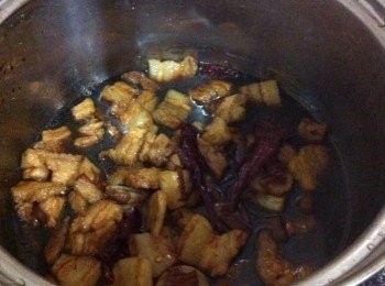 step3: 取出鍋加入所有材料大火煮滾10分鐘。