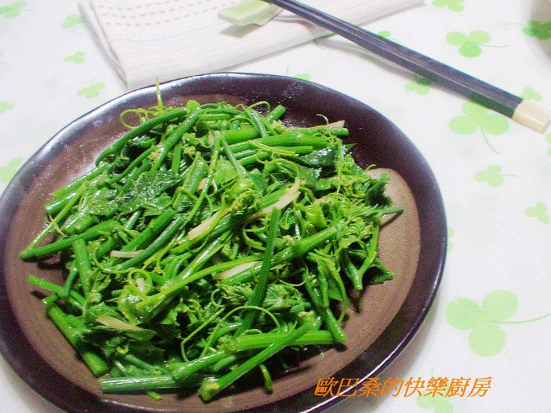 麻油薑絲炒龍鬚菜食譜 做法 歐巴桑的快樂廚房的cook1cook食譜分享