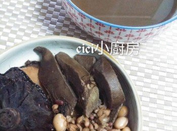 cici袪濕湯水: 蓮蓬赤小豆薏米豬橫脷湯