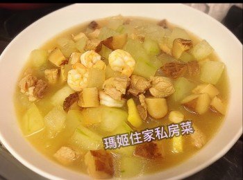 冬瓜冬菇粒干貝仔滾湯羹拌白飯