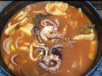 韓式小章魚麵團泡菜鍋