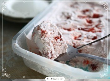 草莓椰奶冰盒糕（純素）