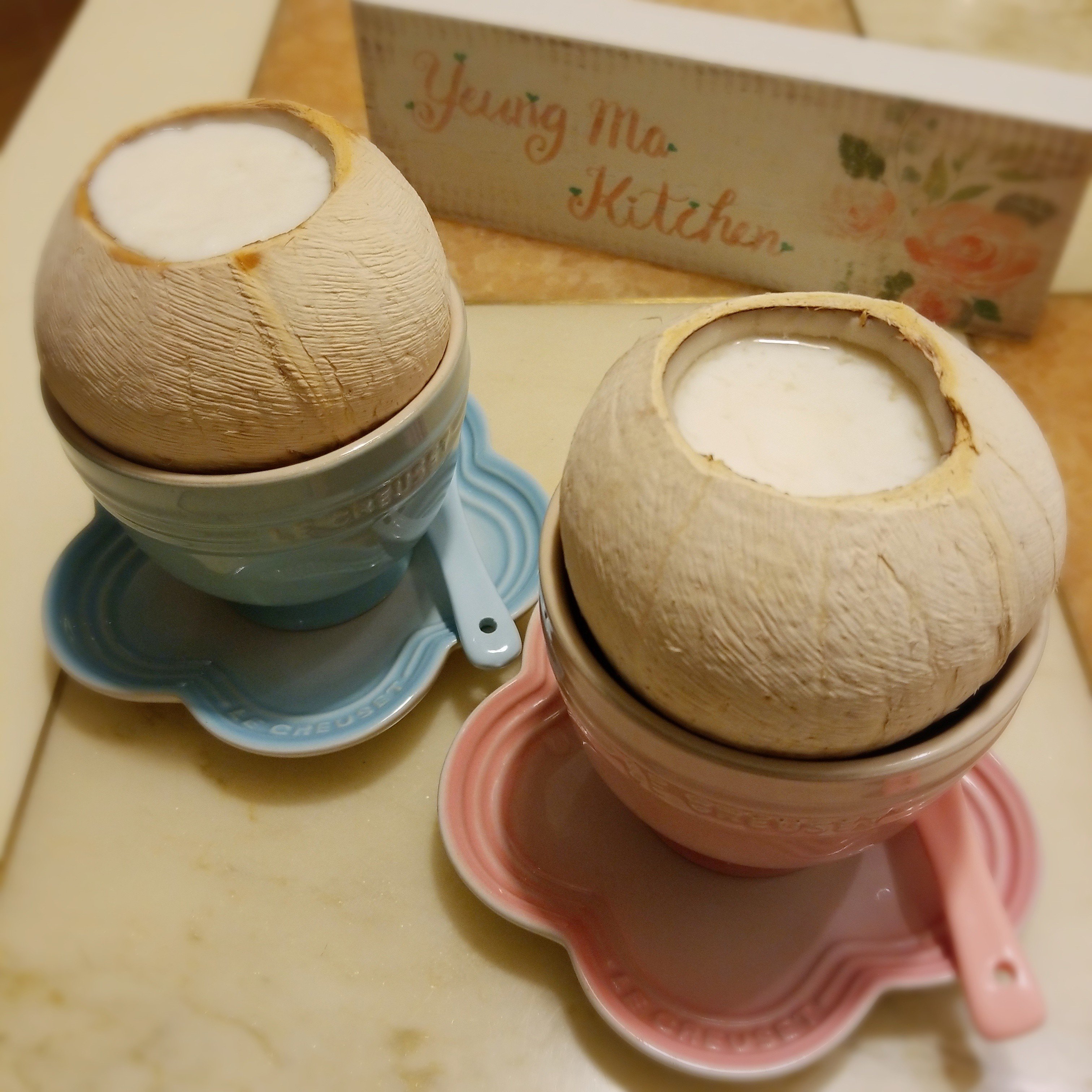 椰皇鮮奶燉蛋白食譜 做法 Yeungma的cook1cook食譜分享
